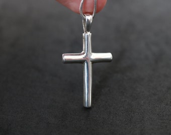 Jewel Tie 925 Sterling Silver Textured Brushed and Polished Latin Cross Pendant Jewel Tie 925 Sterling Silver Textured Brushed and Polished Latin Cross Pendant