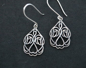 Aretes colgantes con nudo celta / Plata de ley 925