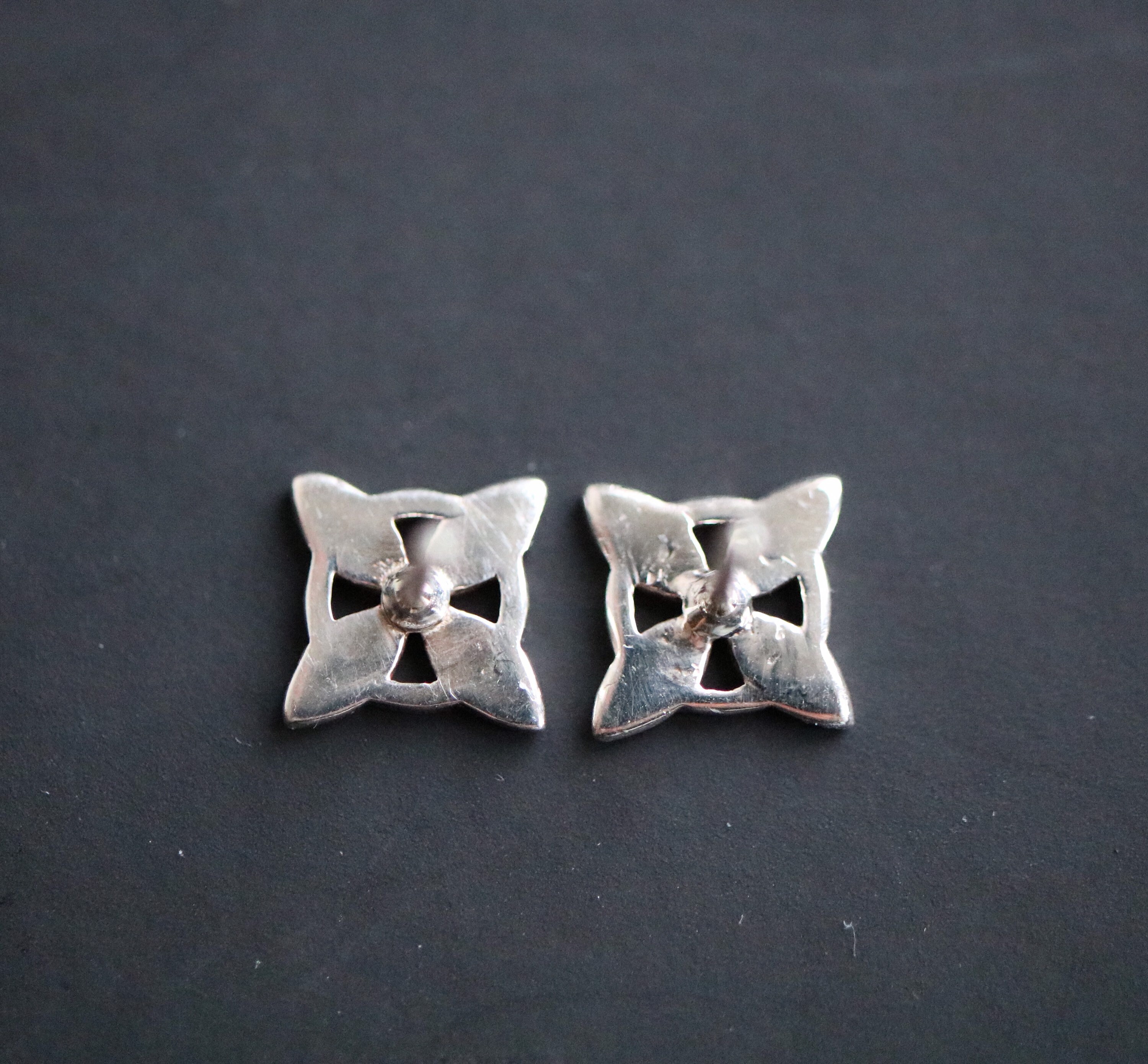 YL ケルトノット クロスイヤリング スターリングシルバー ダングルドロップイヤリング 誕生石 ハート 宗教的 レバーバックジュエリー 女性用 金属 アクアマ YL ケルトノット ダングル ドロップイヤリング スターリングシルバー