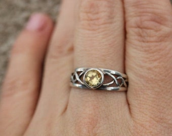 Celtic Mystic Topaz Ring 925 Sterling Silver Trinity Knot Band Ring