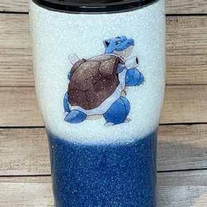 Personalisierte Pokemon Starter Blastoise 20 oder 30 Unze Glitzer Tumbler