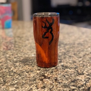 Personalized Wood Grain Deer 20 or 30 ounce Glitter Tumbler