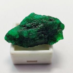 Natural Green Beryl (Trapiche) Rough Loose Gemstone Green Beryl Trapiche Rough Gemstone R11-3
