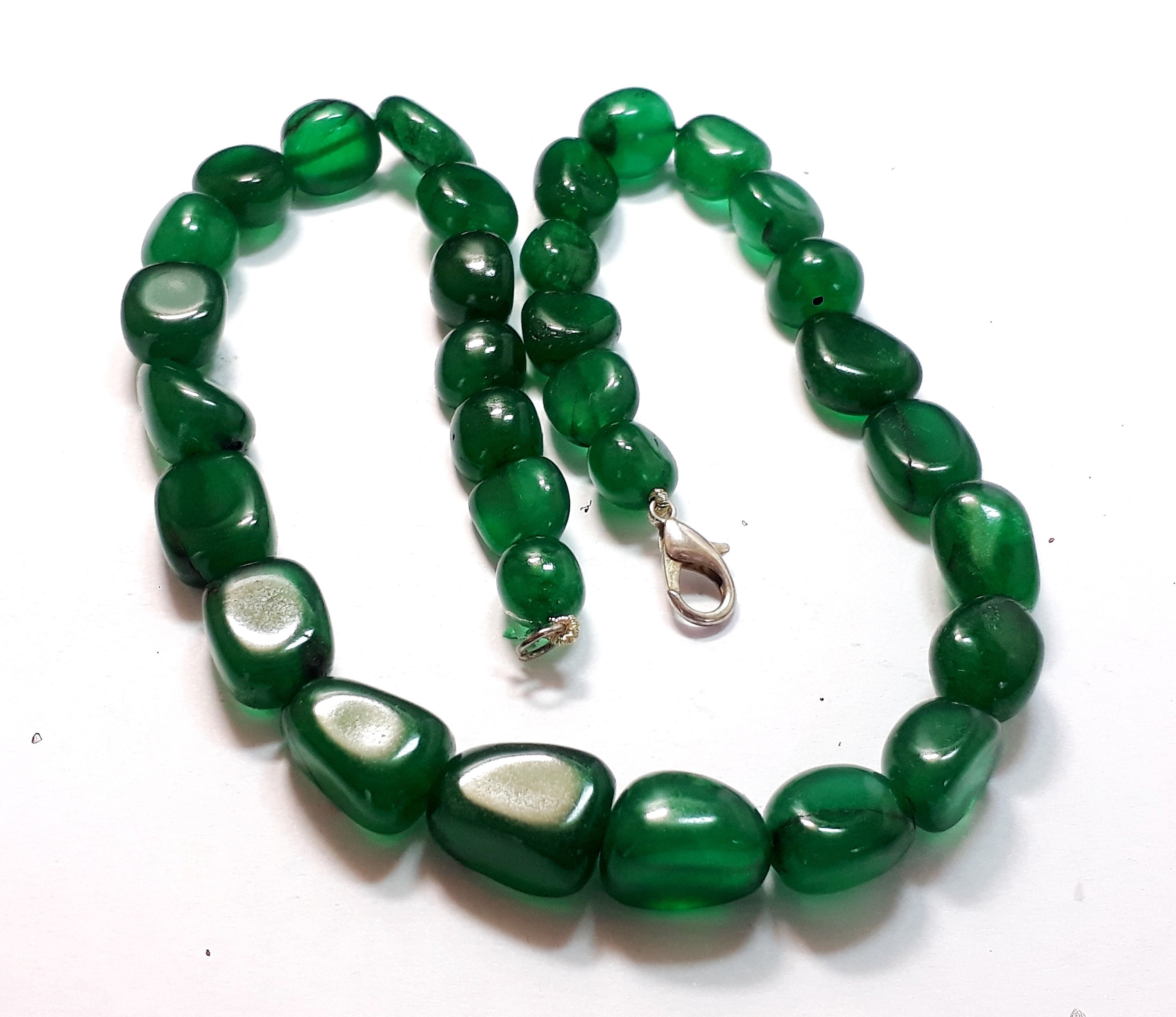 Details about 425 Cts Natural Zambian Green Emerald Naggat Plan Cabochon Gemstone Necklace Details about 425 Cts Natural Zambian Green Emerald Naggat Plan Cabochon Gemstone Necklace