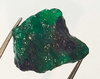 Natural Zambia Green Emerald Rough Loose Gemstone B10-5