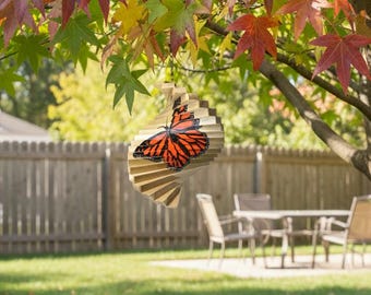 Molinillo de viento ~ Mariposa monarca ~ Pintado a mano