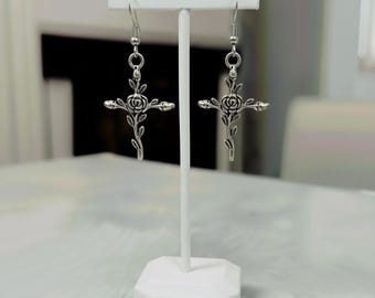 Pendientes ~ Cruz Rosa ~ Plata de Ley y Tibetana