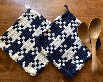 Soup for Two Handmade Potholder and Wood Spoon Gift Set (Navy and Cream)