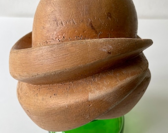 Hat block for making women&#39;s hats