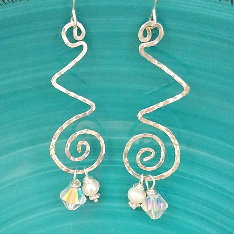 Boho Silver Dangle Earrings, Swirl Zig Zag Dangle Earrings, Presence Swirl Zig Zag Earrings with Pearl & Crystal Dangles zdjęcie 1