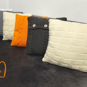 Kussenhoes Hand gebreid, Pillow Cover & Insert, afmeting 35 x 35 cm