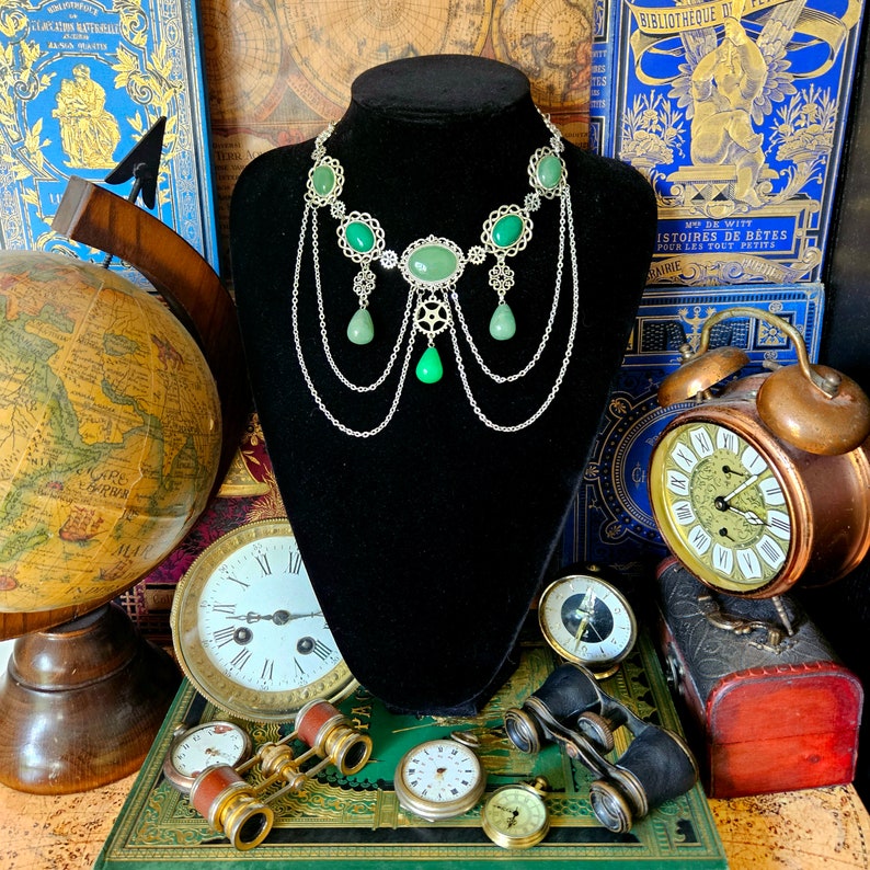 Necklace set with silver steampunk earrings and tiara, gears, chains, jade stones and aventurine by Les Rouages du Temps image 3