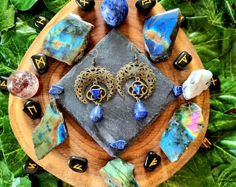 Wicca earrings - neopagan bronze moons, Celtic knots and lapis lazuli stones by Les Rouages du Temps