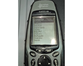 Magellan Meridian Platinum Handheld GPS Navigator with Nite Ize Case Gray Black