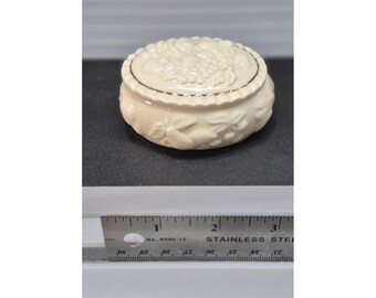 Lenox 1998 Embossed Fruit Harvest Ivory China Trinket Box Gold Rim Oval Jewelry