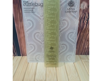 Cricut Cuttlebug Anna Griffin Hearts and Tassels Embossing Folders 2pc Set OOP