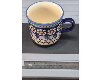 Wiza Boleslawiec Polish Pottery Coffee Mug Hand Made Floral Daisy Blue White 39