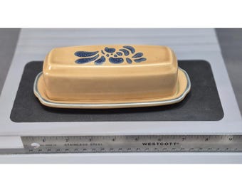 Pfaltzgraff Yorktown Butter Dish with Lid Vintage Blue Floral Stoneware USA Made