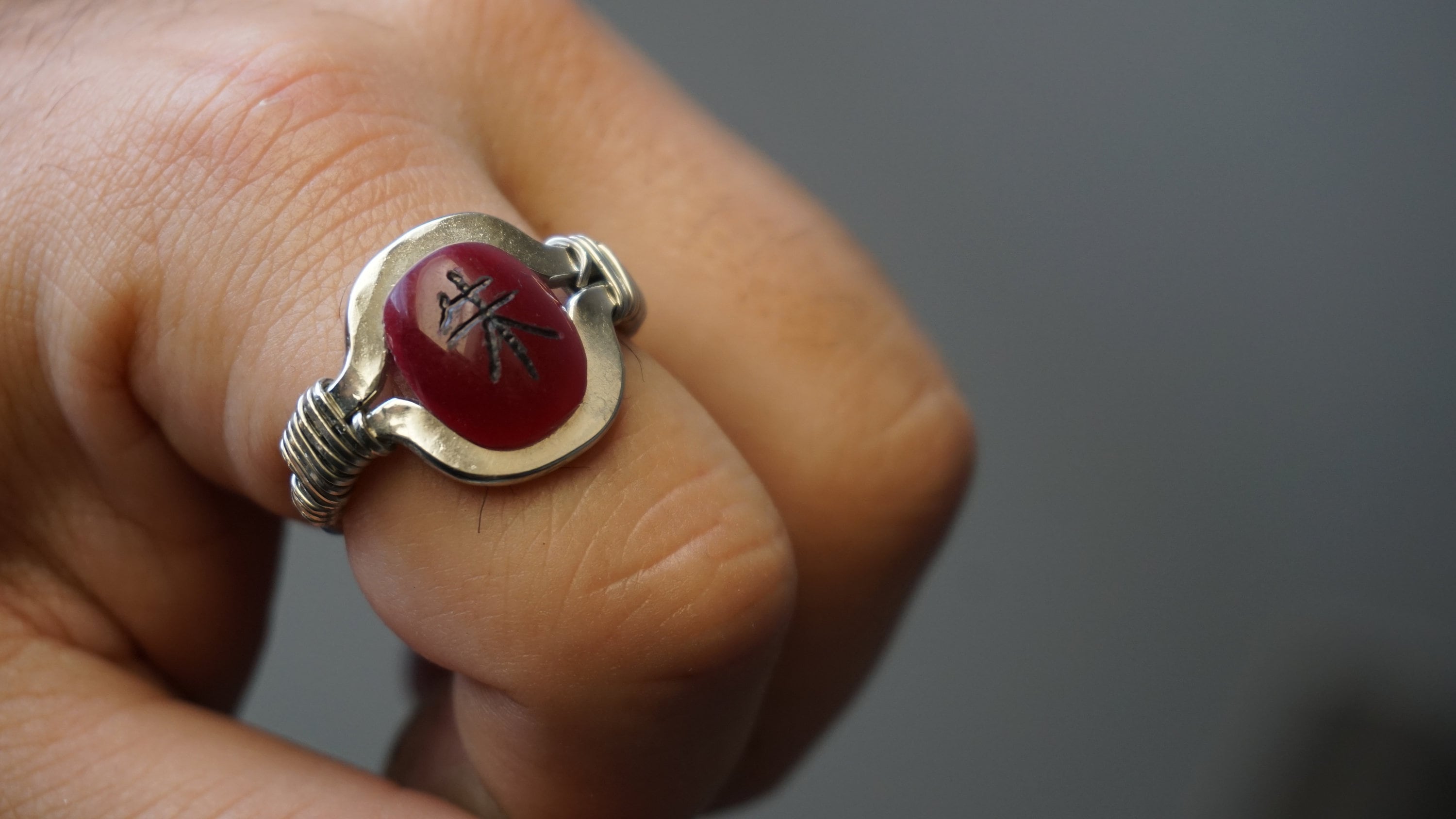 Bague ronde Akatsuki Nuage Rouge pattern