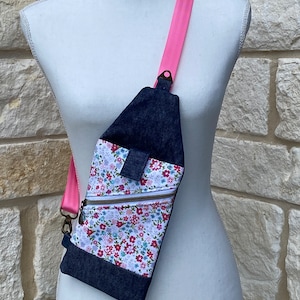 Mini Traveler Sling Pouch, Mini Travel Sling Crossbody, Travel Sling Bag, Hands Free Sling Bag