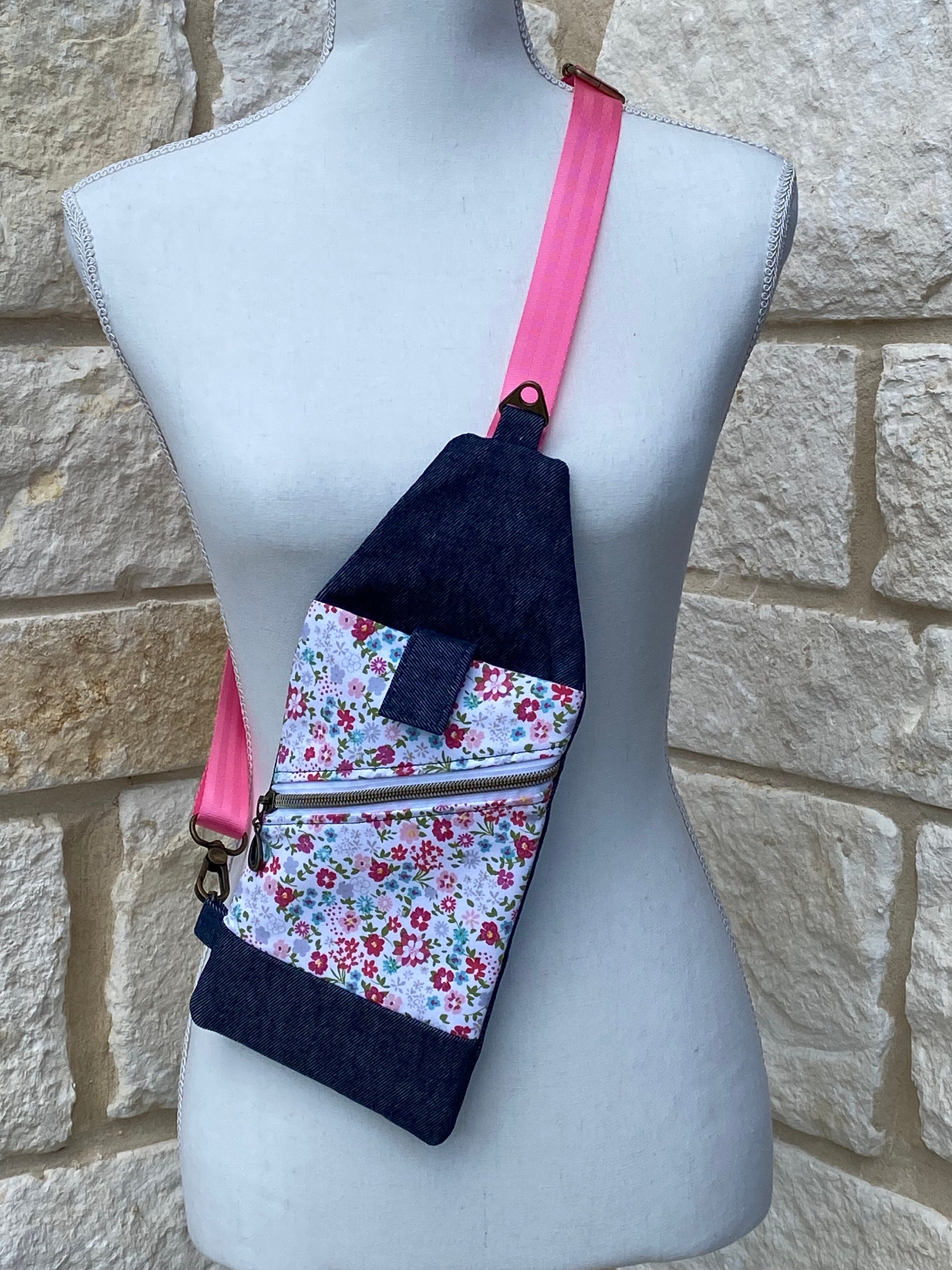 [BEENTRILL]★MINI BUCKLE SLING BAG Buy Beentrill Beentrill Mini Buckle Sling Bag Multi | SASOM