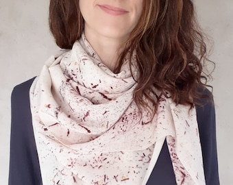 Cuadrado grande de crepe de seda / Tinte nogal y estampado natural de plantas y óxido / Ecoprint / Pieza única