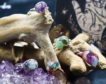 Wire Ring with Genuine Gemstones. Copper Wire Ring. Wire Ring. Gemstone Chips. Tumbled Crystals. FREE TRACKED SHIPPING