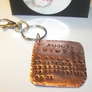 Personalized Custom stamped calender date keychain , personalized hand stamped wedding date keychain, custom wedding or anniversary gift