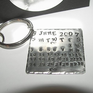 Calendar date key chain, save the date , personalized keychain, Hand stamped jewelry, wedding date keychain, annivesary date key chain