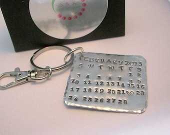 Personalized Custom stamped calender date keychain , personalized hand stamped wedding date keychain, custom wedding or anniversary gift