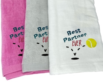 Cadeaus tennispartner, beste tennishanddoeken, cadeau-ideeën tennis dubbelspel, pluche handdoeken 16 x 26, keuze uit wit, roze of grijs, geborduurd
