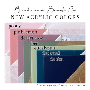 K&ouml;nnte beinhalten: Acrylfarbmuster in Rosa-, Rosen-, Gr&uuml;n- und Blaut&ouml;nen. Die Farben sind mit "peony", "pink lemon", "desert rose", "fern", "eucalyptus", "dark teal" und "denim" beschriftet. Der Text "Birch and Brook Co" und "NEW ACRYLIC COLORS" stehen oben.