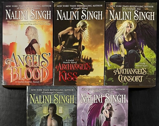 The Guild Hunter Series Books 14 Plus Angels' Flight Novellas by