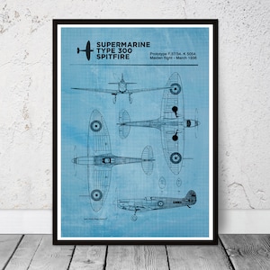 Progetto dell'aereo Spitfire della Seconda Guerra Mondiale. Prototipo del Supermarine Tipo 300. Stampato digitalmente. Idea regalo, regalo di compleanno, regalo per l'home office.