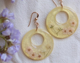 Pressed Flower Earrings / Resin Jewelry