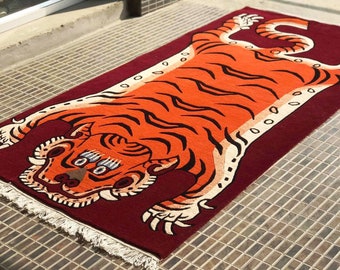 Tibetansk tigermatta i ren fårull, handknuten Nepal | Buddhistisk meditationsmatta med djurmotiv