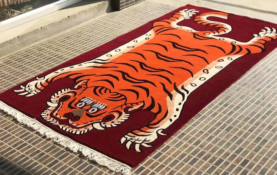Tibetan Tiger Pure Sheep Wool Rug Handknotted Nepal | Buddhist Meditation Animal Carpet