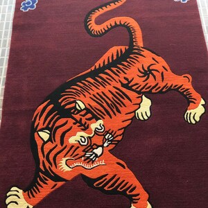 Tibetansk tigerullmatta handknuten orange rödbrun 3 x 6 fot Nepal | Buddhistisk meditationsmatta bild 3