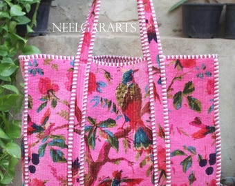 Bolso de mano acolchado de terciopelo con estampado de pájaros, hecho a mano.