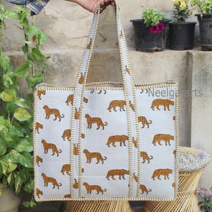 Indische Handtasche gesteppt Tier Gedruckt Einkaufstasche Weiß Einkaufstasche Frau Tote Schultertasche - Neelgar Arts
