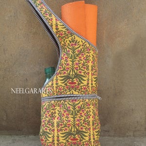 Quilted Cotton Yoga Mat Bag: Floral Print Gym Tote with Zipper