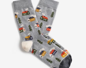 Hut in the mountains Socks | Colorful socks for men and women | Gift for him & her | Funny design | Man I Love Frogs