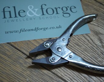 Parallel Pliers, 125mm length, great for Jewellery making and crafts.