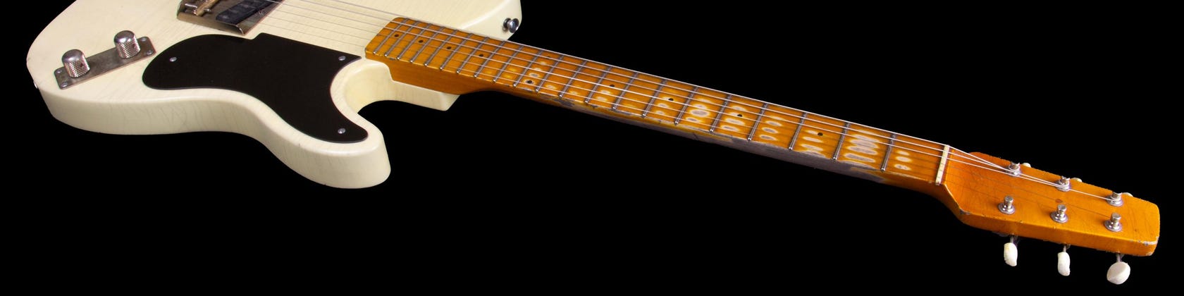 StrikerGuitarStudio - Etsy 日本