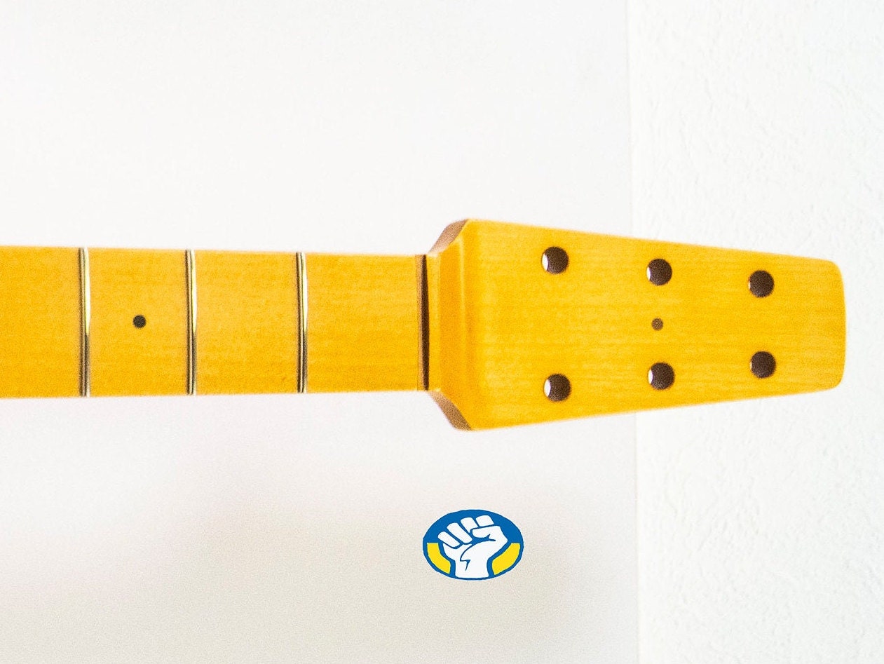 Guitar Maple Neck, Snakehead Vintage Right  Hand, Quarter Sawn 21 Frets Transparent Nitrocellulose Finish, Complete fret work done.
