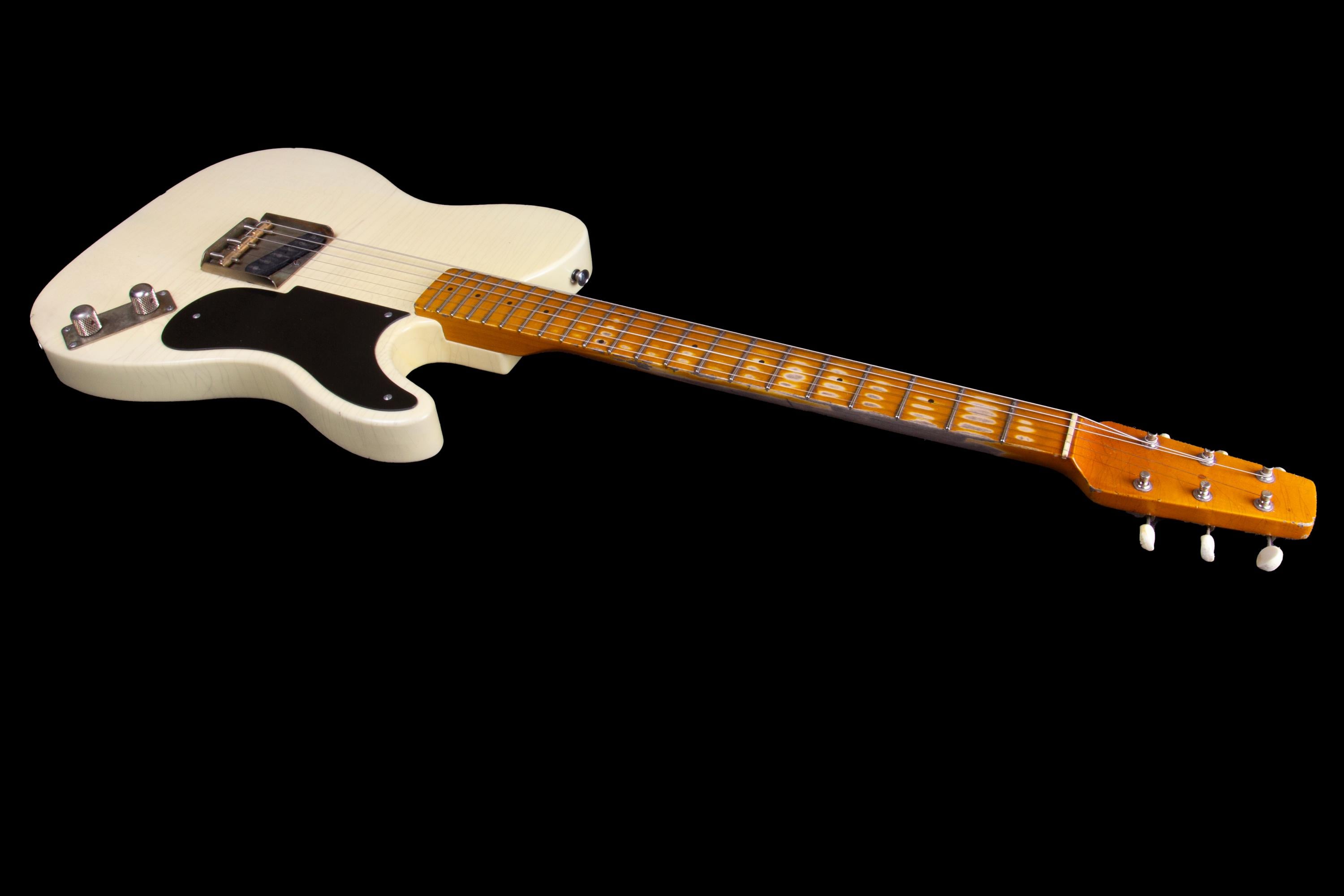 StrikerGuitarStudio - Etsy 日本