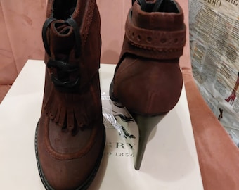 Burberry heeled shoe