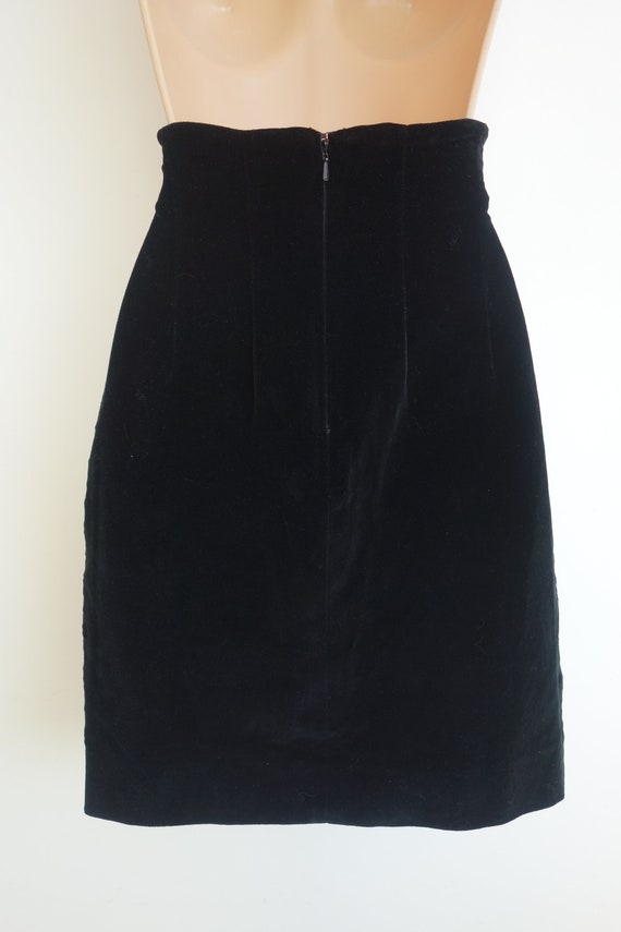 Nicole Farhi black velvet pencil skirt with high … - image 7