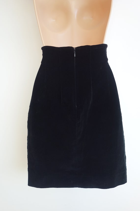 Nicole Farhi black velvet pencil skirt with high … - image 4