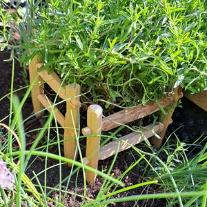 Small "Sheep Hurdles" for the bed, as a "plant border" or as a small fence